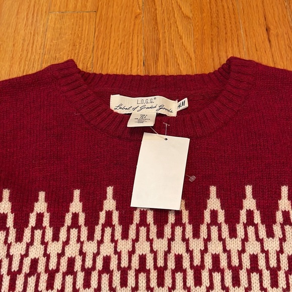NWT H&M Men's Red Abstract Crewneck Sweater - Great for Fall, Winter, Holidays - Picture 7 of 10